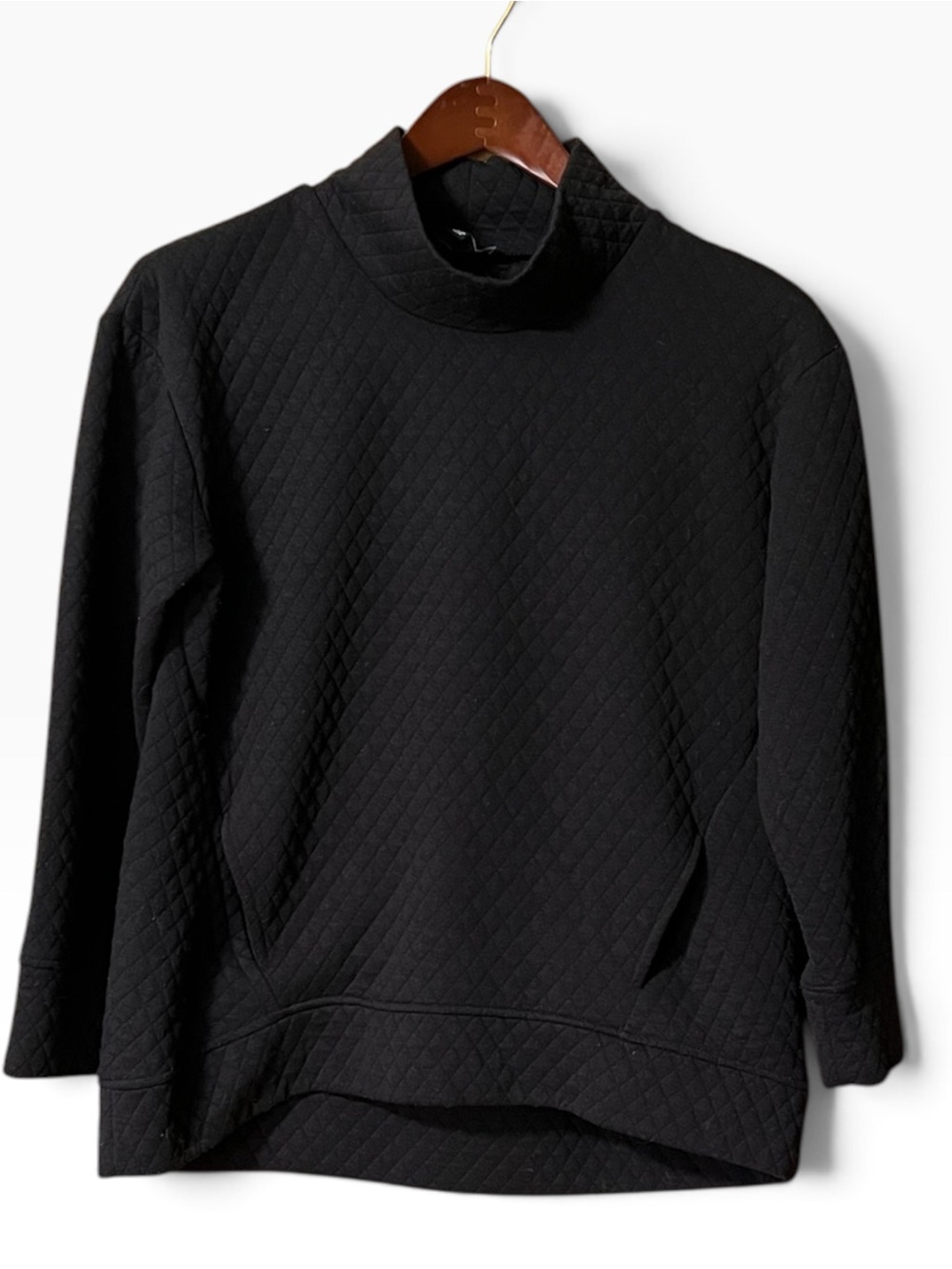 Black Quilted Funnel Neck Women's Pullover Sweater Sz Medium w/Front Pockets